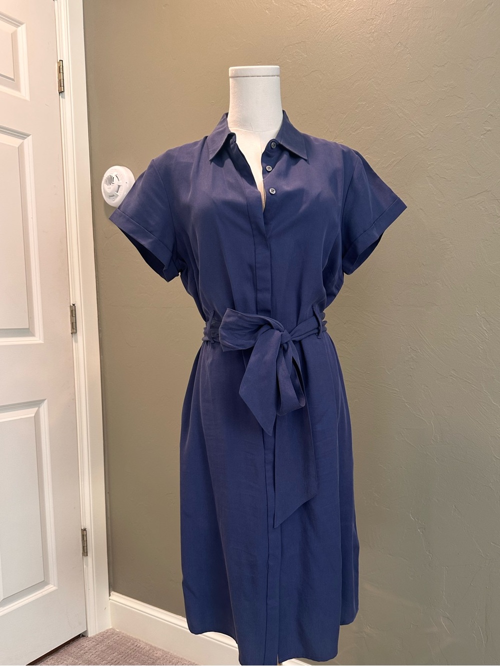 UNTUCKit Navy Tie-Waist Shirt Dress - Women